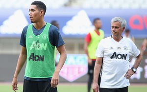 TIN HOT M.U 1/9: Matic là thương vụ hay nhất mùa hè, Smalling vẫn hữu dụng, Phil Jones kêu oan