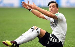 Mesut Oezil từ giã tuyển Đức: 'Khi chiến thắng, tôi là người Đức, khi thua trận, tôi là gã nhập cư'