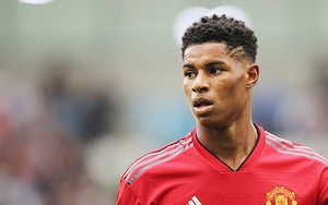 Tin HOT M.U 5/9: Rashford không cần đăng kí dự Champions League, Herrera cân nhắc ra đi, Suarez lôi kéo Pogba