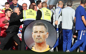 Trọng tài nổi tiếng người Anh phản đối chuyện Mourinho sắp bị phạt nặng