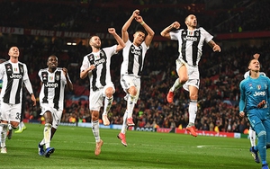 BÌNH LUẬN: Ngày Juve đánh sập Old Trafford