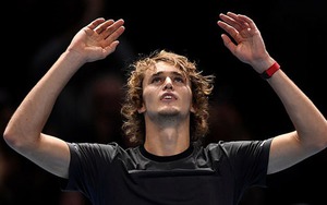 Zverev đã hạ gục Djokovic như thế nào để vô địch ATP Finals 2018?