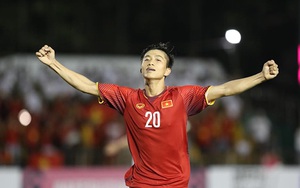 Philippines 1-2 Việt Nam: Phan Văn Đức vẫn là 'của hiếm' của bóng đá Việt Nam