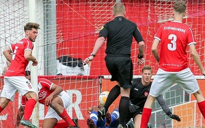 HY HỮU: Trọng tài đệm bóng cận thành rồi công nhận bàn thắng