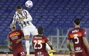 Ronaldo lập siêu phẩm: Bật cao, dừng trên không, ghi bàn ngoạn mục