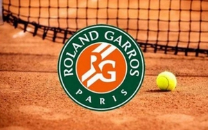 Kết quả tennis Roland Garros hôm nay: Djokovic dạo chơi, Tsitsipas nhọc nhằn