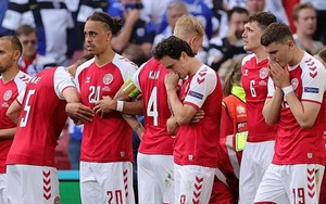 Peter Schmeichel: 'Đan Mạch bị UEFA dọa xử thua 0-3 nếu không đá tiếp'