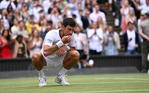 Lội ngược dòng trước Berrettini, Djokovic cân bằng kỷ lục Grand Slam
