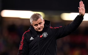 Những hình ảnh cuối cùng của Ole ở MU: Xin lỗi CĐV, khiến học trò bật khóc,…