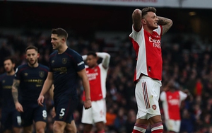 Arsenal 0-0 Burnley: Pháo thủ hòa bất lực, fan MU mừng thầm