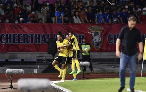 Loại Thái Lan, Malaysia bất ngờ vào chung kết King Cup 2022