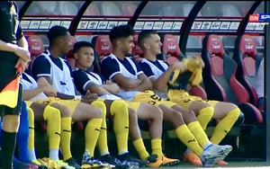 Pau FC 2-2 St Etienne: Quang Hải lần đầu không được ra sân, Pau FC đánh rơi chiến thắng