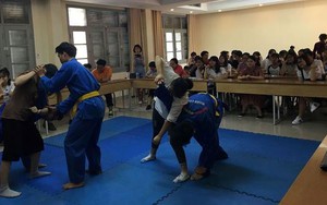 Quấy rối tình dục: Nhận biết và lên tiếng chặn đứng trước khi quá muộn