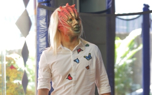 Xem tập 19 ‘Lựa chọn của trái tim’: MC ‘tình một đêm’ Anh Huy đeo mặt nạ 'vỏ sò' đi hẹn hò