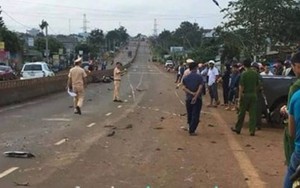 Ô tô bán tải gây tai nạn liên hoàn làm 2 người chết, 1 người bị thương nặng