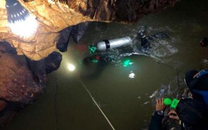 Nước sẽ ngập hang, phải đưa các thành viên đội bóng ra khỏi hang trong vài ngày tới