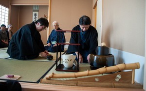 Hậu duệ đời thứ 15 của phái Trà đạo Urasenke mở trà thất Nhật Bản tại Việt Nam