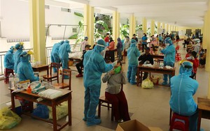 Hơn 700 du khách đăng ký về thành phố Hồ Chí Minh được lẫy mẫu xét nghiệm COVID - 19