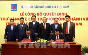 Phó Thủ tướng Trương Hòa Bình trao Quyết định Chủ tịch PVN cho ông Hoàng Quốc Vượng
