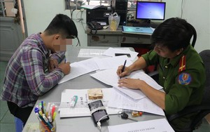 Xử phạt nam thanh niên đi xe máy bốc đầu rồi quay phim, chụp ảnh đưa lên mạng xã hội