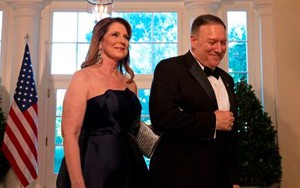 Phu nhân Ngoại trưởng Mỹ nhiễm virus SARS-CoV-2