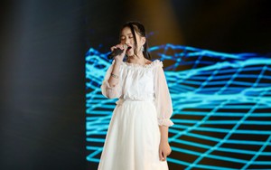 'Giọng hát Việt nhí': Emily lần công kích Hưng Cao chưa có bài lọt top 1 trending