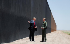 Những ngày cuối nhiệm kỳ, Tổng thống Trump đến thăm tường biên giới