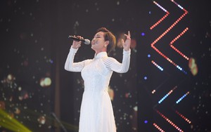 Uyên Linh, Văn Mai Hương cùng dàn sao Việt hát mừng Quốc khánh Cộng hòa Nam Phi