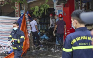 Thăm hỏi, hỗ trợ gia đình các nạn nhân vụ cháy ở phố Tôn Đức Thắng