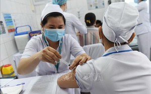 TP. HCM đã tiêm hơn 170.000 liều vaccine đợt 5, thêm nhiều bệnh nhân Covid-19 xuất viện