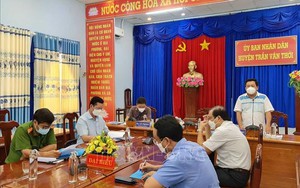 Chủ tịch UBND huyện Trần Văn Thời thông tin về việc tiêu hủy đàn chó, mèo