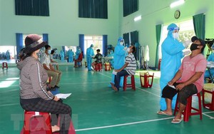 Thêm 14 trường hợp dương tính với SARS-CoV-2, Quảng Ngãi đẩy nhanh tiến độ tiêm vaccine phòng Covid-19