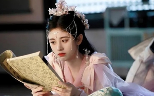 Cúc Tịnh Y - 'nữ hoàng phim thảm họa', đóng phim nào cũng bị chê sấp mặt