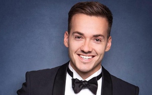 VIDEO: Chân dung mỹ nam vừa đăng quang Nam vương Thế giới 2019