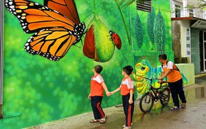 VIDEO: Ngỡ ngàng với những bức bích họa tuyệt đẹp tại làng Chử Xá, Hà Nội