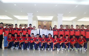 Tuyển thủ U17 Việt Nam lập siêu phẩm như sao Liverpool