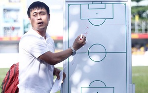 HLV Hữu Thắng khuyên Công Phượng… 'chạy ít thôi'