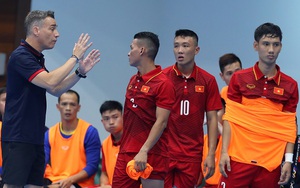 HLV Rodrigo: 'Futsal Việt Nam hãy quên đi chuyện giành HCV'