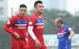 Tuyển Việt Nam đủ quân, chiến thuật của HLV Park khiến học trò 'rối'