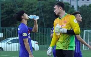 Đặng Văn Lâm ‘đánh bại’ tất cả tiền đạo của tuyển Việt Nam
