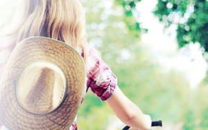 5 dấu hiệu cho thấy chàng trai của bạn đang đi 'thả thính' khắp nơi