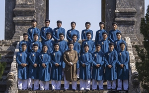 Huế không dùng ngân sách cho việc may áo dài của cán bộ Sở