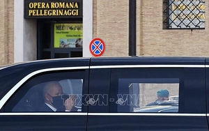 Tổng thống Mỹ có cuộc hội kiến dài bất thường với Giáo hoàng Francis