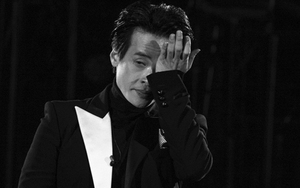 Hà Anh Tuấn nhiều lần xúc động, bật khóc trong đêm nhạc tại Đà Lạt