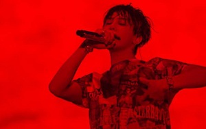 Hit mới của G-Dragon 'phá đảo' loạt BXH bất chấp scandal của TOP