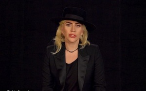 Những lần sao đình đám thế giới từng khốn khổ vì truyền thông