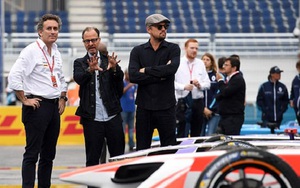 Leonardo DiCaprio bị bắt gặp đeo máy trợ tim khi ra đường