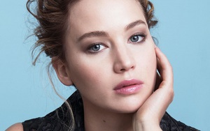 Bất chấp lời đe dọa, Jennifer Lawrence chủ động chụp hình khỏa thân cho Vogue
