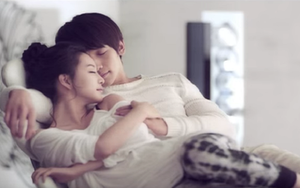 HOT: Bi Rain - Kim Tae Hee khoe con gái đầu lòng