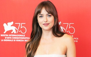 Nữ chính '50 sắc thái' Dakota Johnson công khai số điện thoại vì lý do bất ngờ